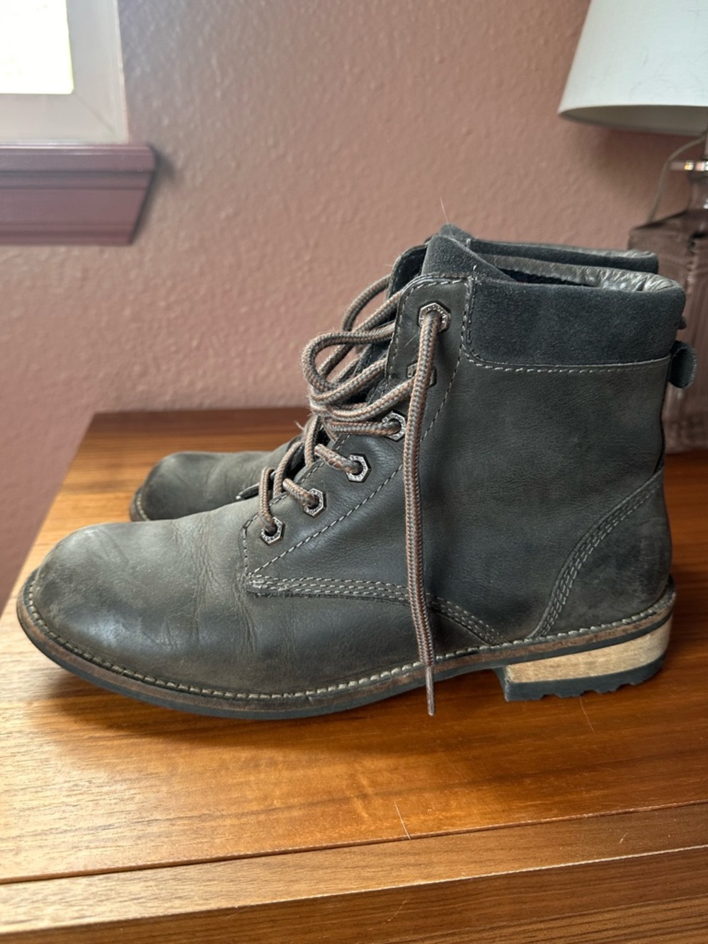 Kodiak Jaya Women’s Waterproof Lace-Up Leather Boots